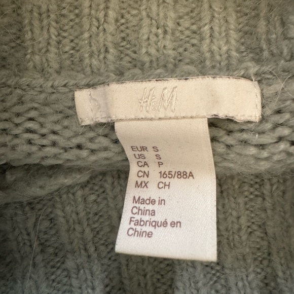 H&M Sage Green Turtleneck Size Small - Picture 5 of 5